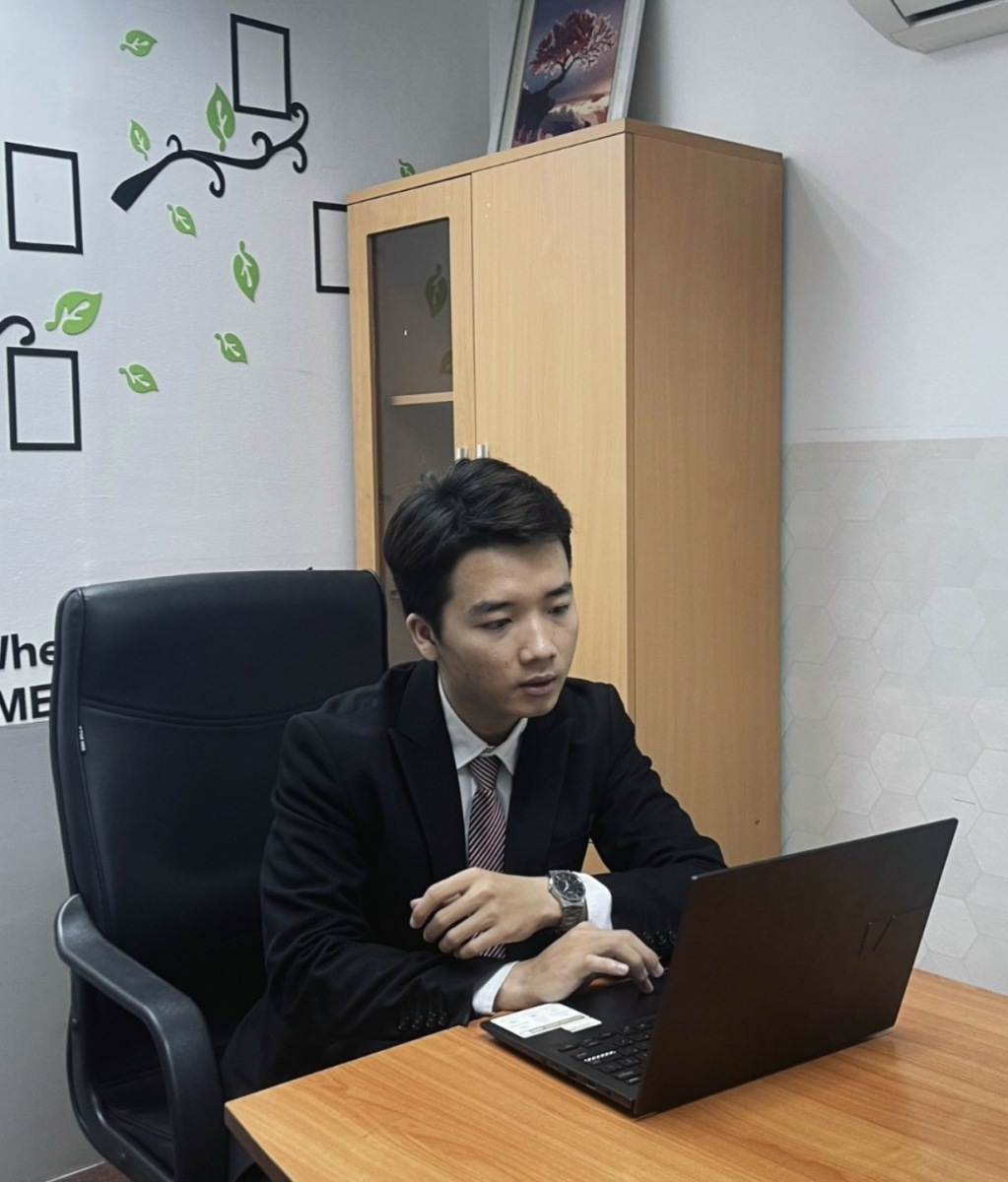 Chân dung Nguyễn Tăng Gia Lạc - hiện tại đang làm việc tại công ty thiết kế website lớn ở TP HCM